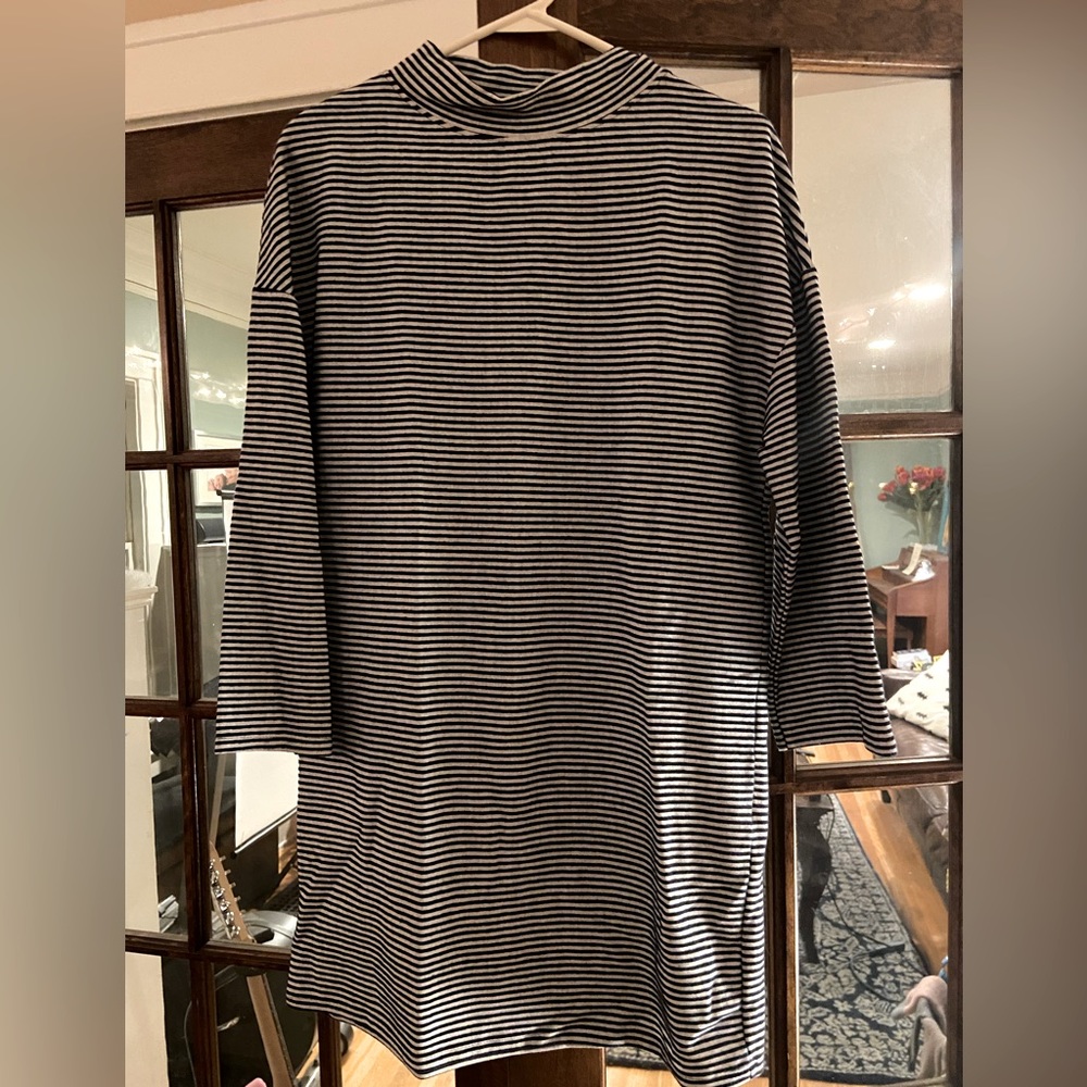 Long sleeve blue/white striped tunic dress! Like new!